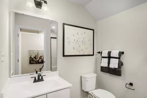 Bath - 110 Summit Point Blvd, Bowie, MD 20716 photo 4 of 4