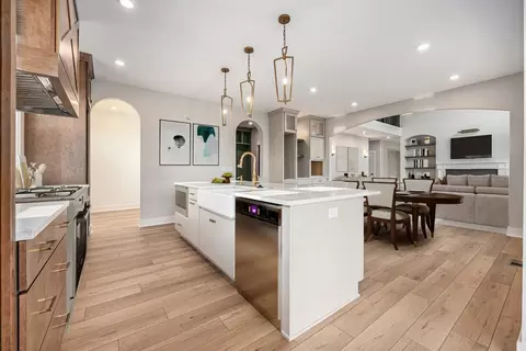 Kitchen - Tormiston Drive, Haslett, MI 48840 photo 5 of 6