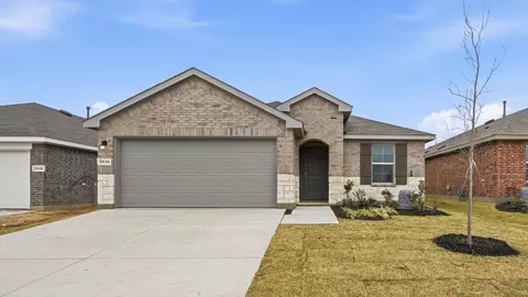 5313 Legends Way, Krum, TX 76249