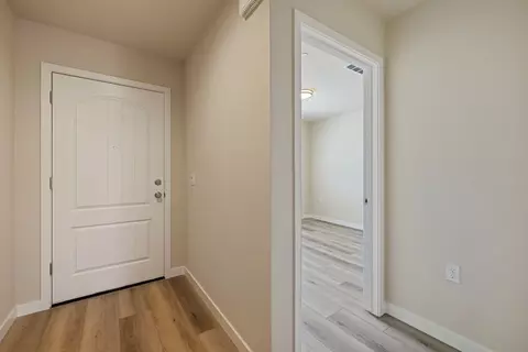Entry Way - 465 Quarto Dr, Turlock, CA 95380 photo 3 of 5