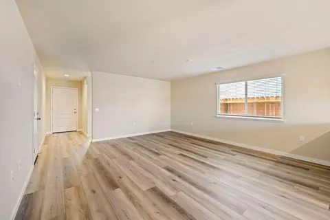 Living - 465 Quarto Dr, Turlock, CA 95380 photo 1 of 2