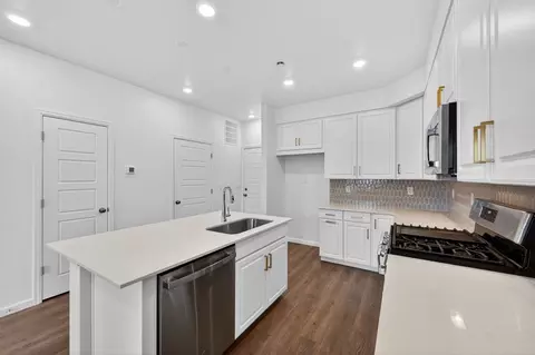 Kitchen - 6721 E 148th Dr UNIT 4, Thornton, CO 80602 photo 2 of 2