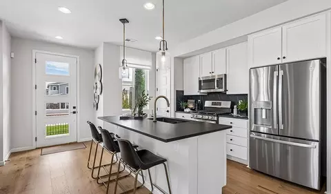 2490 Hannah Ridge Dr, Colorado Springs, CO 80915
