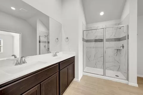 Bath - 3932 Birch Ln, Argyle, TX 76226 photo 1 of 3