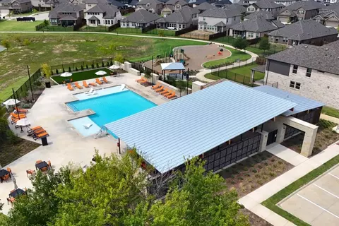 Exterior - 3932 Birch Ln, Argyle, TX 76226 photo 9 of 11