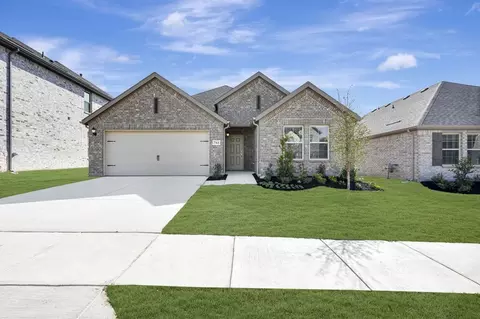 Exterior - 3932 Birch Ln, Argyle, TX 76226 photo 2 of 11