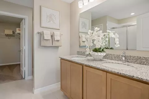 Bath - 1195 Silver Spring Aly, Saint Cloud, FL 34772 photo 1 of 3