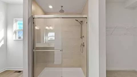 Bath - 3301 Greycliff Trl, Franklin, OH 45005 photo 2 of 3