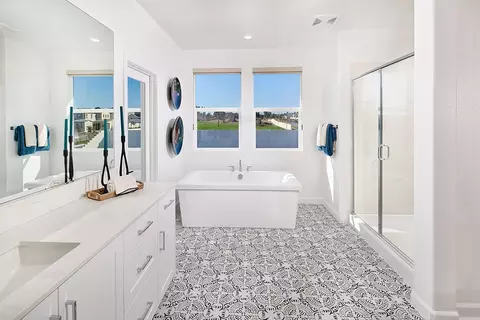 Bath - 5548 Dora Way, Oceanside, CA 92057 photo 1 of 9