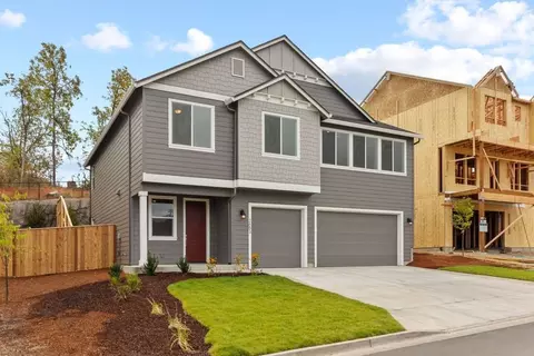 Exterior - 173 Alder St, Eagle Point, OR 97524 photo 6 of 7