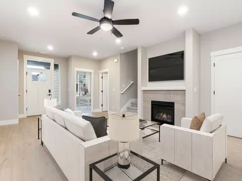 Living - 3120 NE Boulder Crk, Bend, OR 97701 photo 1 of 2