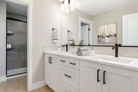 Bath - 3120 NE Boulder Crk, Bend, OR 97701 photo 1 of 1