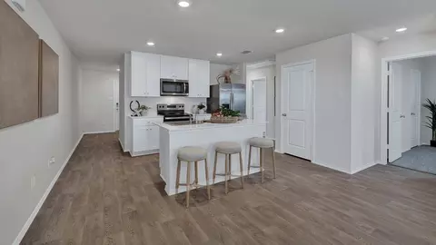 Kitchen - 302 Windflower Cv, Luling, TX 78648 photo 3 of 6