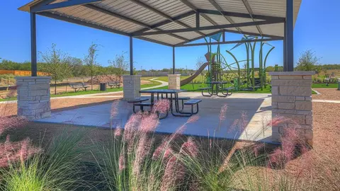 View/Area - 302 Windflower Cv, Luling, TX 78648 photo 6 of 12