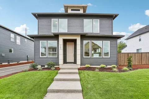 762 Magnolia Ave, Woodburn, OR 97071