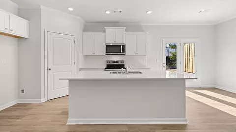 6661 Parsons St, Flowery Branch, GA 30542