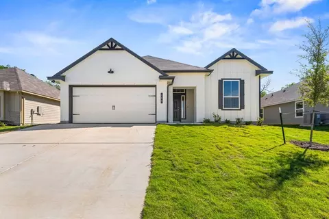 140 Lacebank Loop, Huntsville, TX 77320