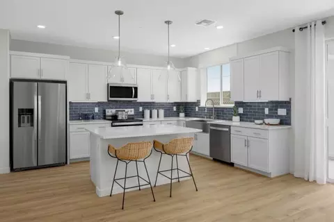 Kitchen - 302 E Clydesdale Ct, Mountain House, CA 95391 photo 2 of 3