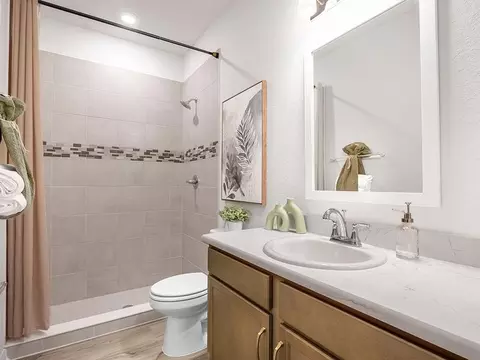Bath - 5485 Buckeye Bend Dr, Saint Cloud, FL 34772 photo 2 of 5