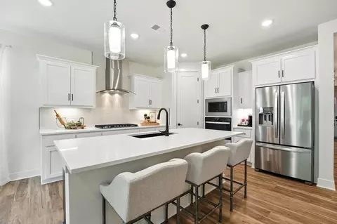 Kitchen - 20632 Barker St, Spring Hill, KS 66083 photo 4 of 4