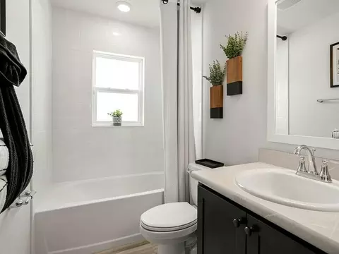 Bath - 754 SW 77th Cir, Ocala, FL 34474 photo 3 of 5