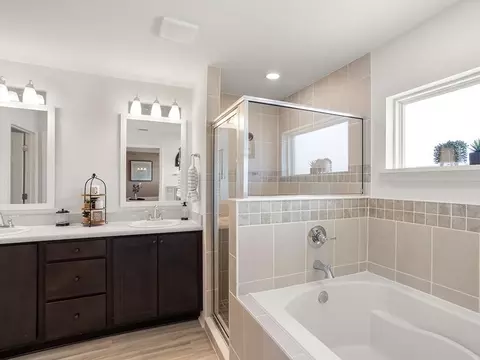 Bath - 754 SW 77th Cir, Ocala, FL 34474 photo 1 of 4