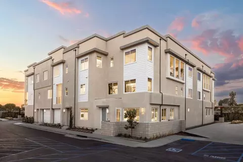 7264 Pointbreak Dr, Huntington Beach, CA 92647