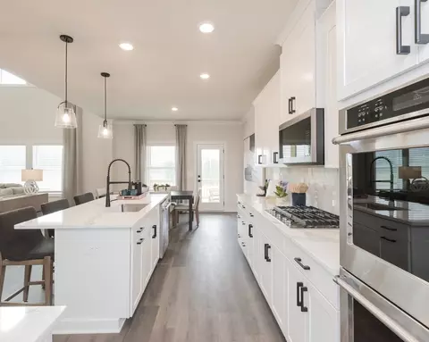 Kitchen - 5585 Cabernet Ln, Braselton, GA 30517 photo 4 of 8