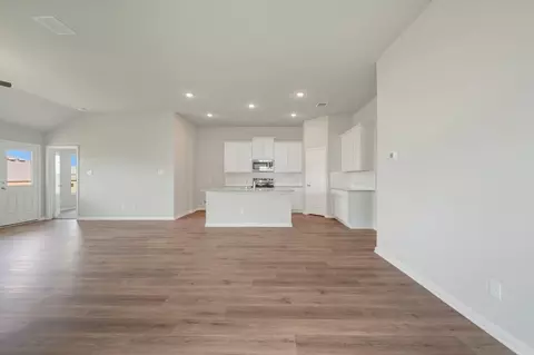 1033 Eagle Xing, Seguin, TX 78155