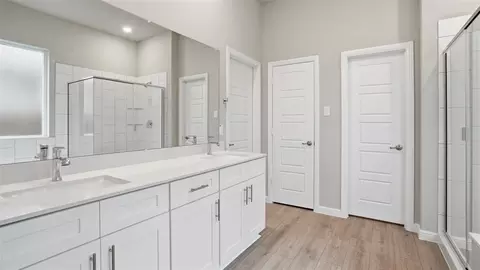 Bath - 16828 Stack St, Justin, TX 76247 photo 1 of 8