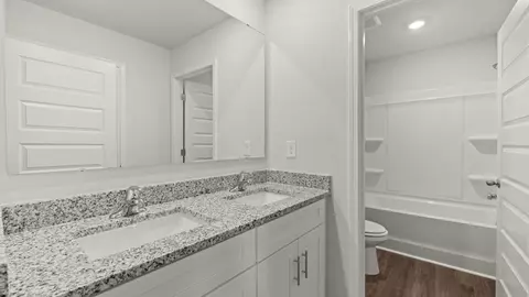Bath - 903 Innisbrook Dr, Evans, GA 30809 photo 5 of 7