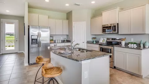 Kitchen - 9448 Bella Mar Trl, Parrish, FL 34219 photo 2 of 2