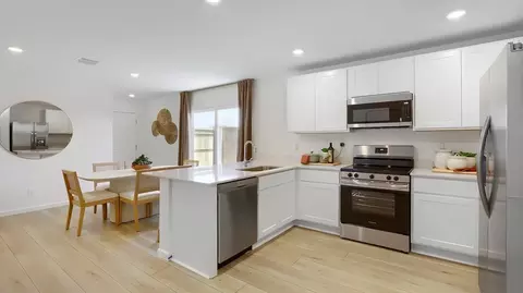 Kitchen - 1855 W Ramona Ave, Apache Junction, AZ 85120 photo 2 of 4