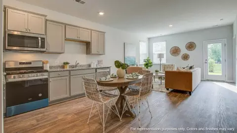 Kitchen - 574 Settings Dr E, Yemassee, SC 29945 photo 1 of 7