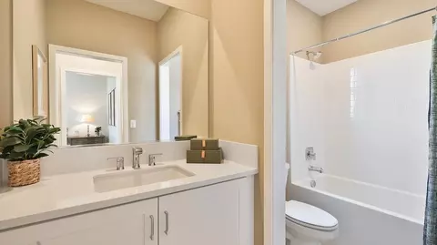 Bath - 27414 Hackberry Pl, Valencia, CA 91381 photo 4 of 7