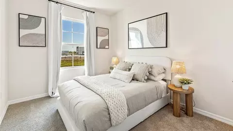 Bedroom - 4021 Miller Pointe Ct, Bradenton, FL 34208 photo 4 of 5