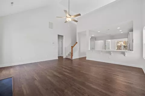 Living - Cameron Crossing Community, Dunn, NC 28334 photo 1 of 5