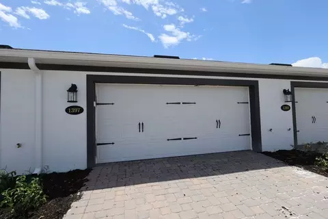 Exterior - 1397 Hyde St, Saint Cloud, FL 34771 photo 7 of 11