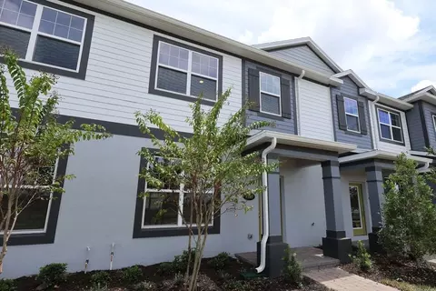 Exterior - 1397 Hyde St, Saint Cloud, FL 34771 photo 4 of 9