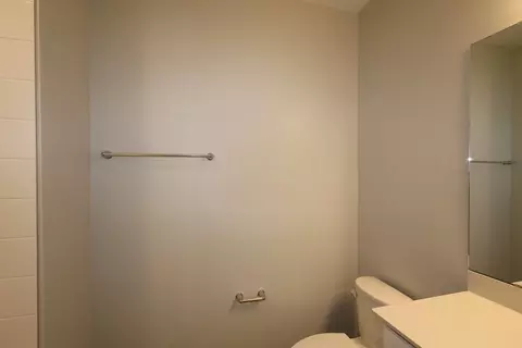 Bath - 1397 Hyde St, Saint Cloud, FL 34771 photo 2 of 2