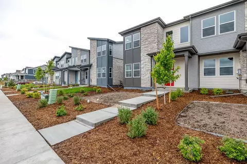 Exterior - 20520 E 58th Ave, Aurora, CO 80019 photo 6 of 22