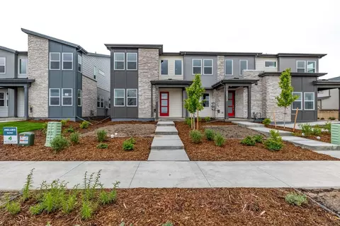 Exterior - 20520 E 58th Ave, Aurora, CO 80019 photo 2 of 22