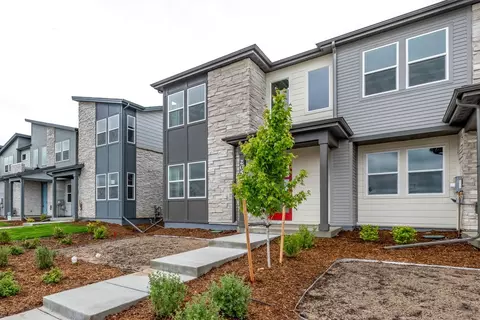 Exterior - 20520 E 58th Ave, Aurora, CO 80019 photo 5 of 22