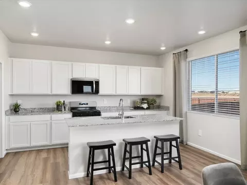 Kitchen - 9389 Foxfire St, Longmont, CO 80504 photo 2 of 3