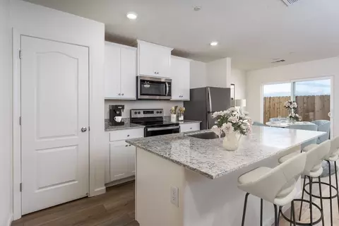 Kitchen - 2244 Dustie Dr, Newman, CA 95360 photo 3 of 3