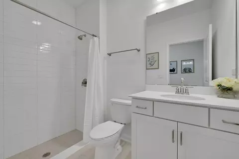 Bath - 182 Brook Forest Dr, Saint Augustine, FL 32092 photo 1 of 11
