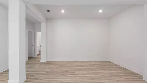 Living - 122 Gray Owl Dr E, Freeport, FL 32439 photo 2 of 5