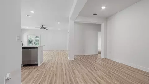 Entry Way - 122 Gray Owl Dr E, Freeport, FL 32439 photo 3 of 6