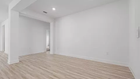 Living - 122 Gray Owl Dr E, Freeport, FL 32439 photo 1 of 5