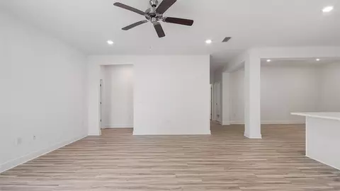 Living - 122 Gray Owl Dr E, Freeport, FL 32439 photo 5 of 5
